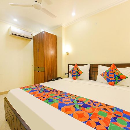 Fabhotel Prime Apple Tree Residency Nova Deli Exterior foto