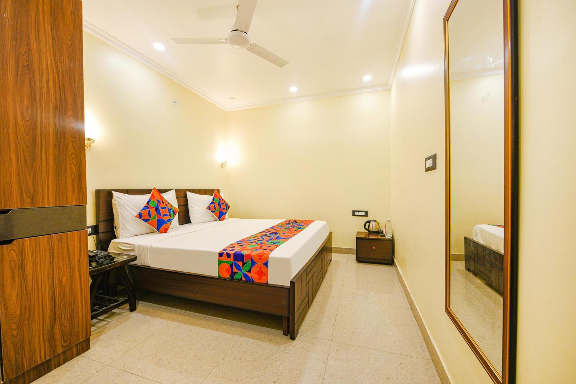 Fabhotel Prime Apple Tree Residency Nova Deli Exterior foto