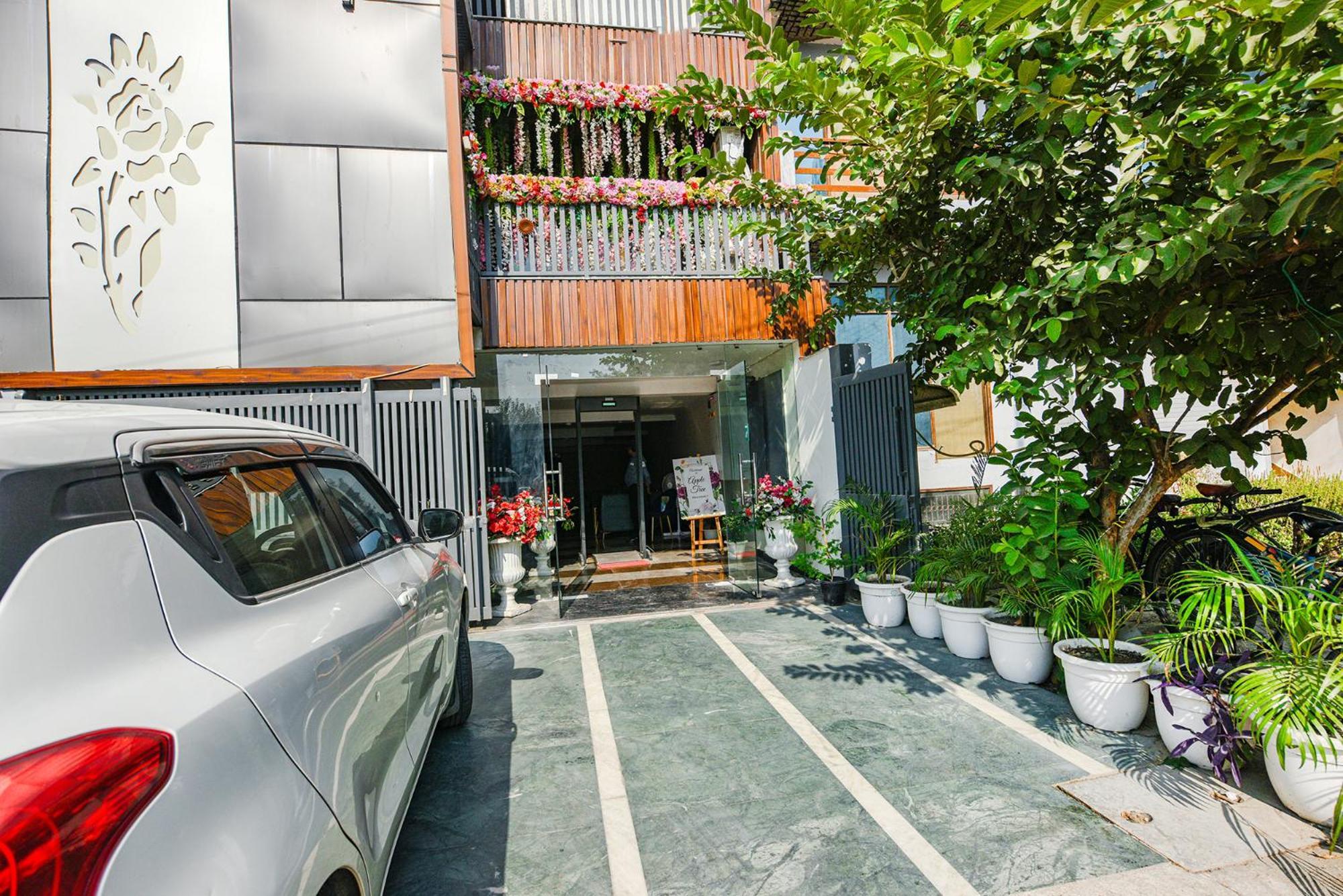 Fabhotel Prime Apple Tree Residency Nova Deli Exterior foto