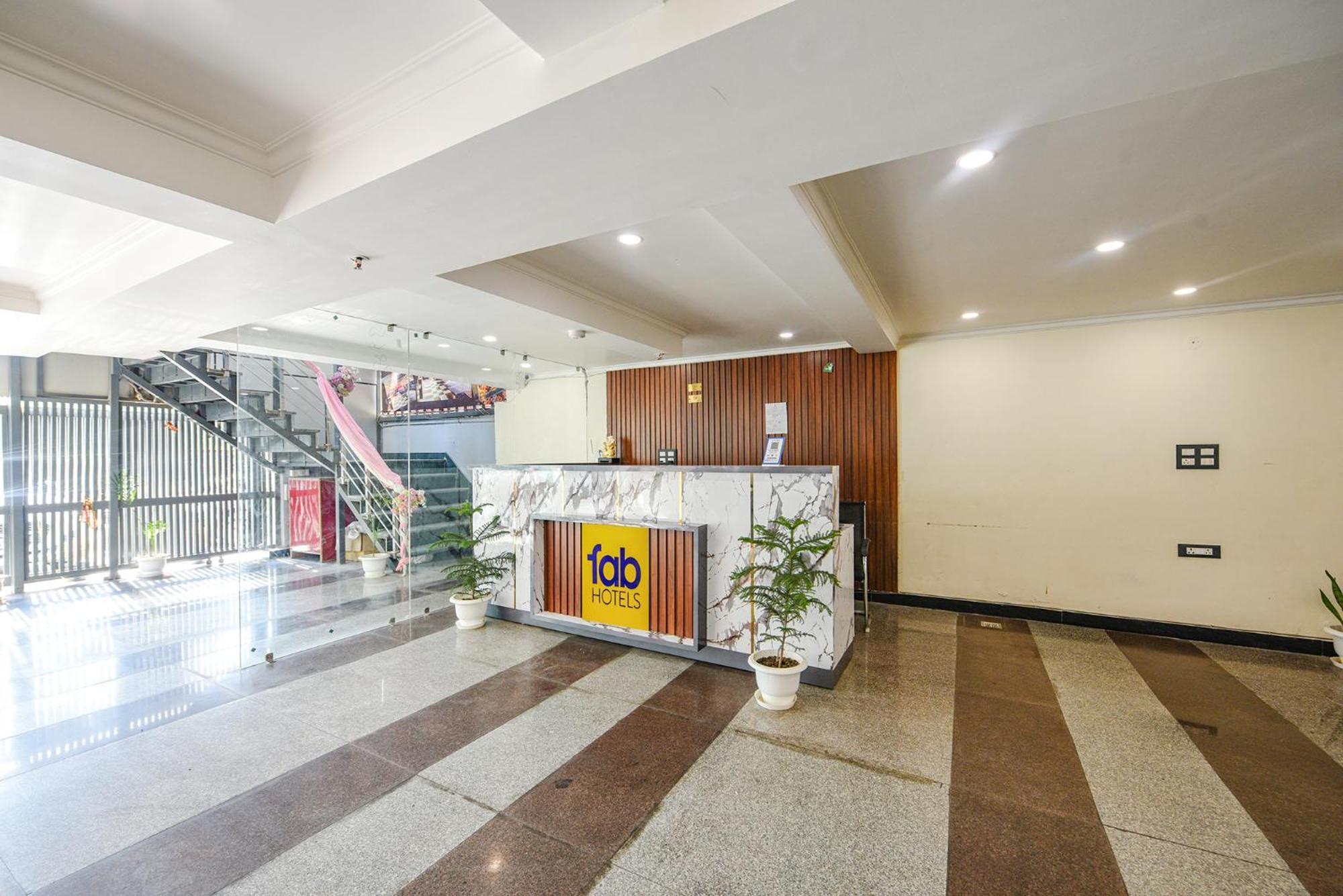 Fabhotel Prime Apple Tree Residency Nova Deli Exterior foto